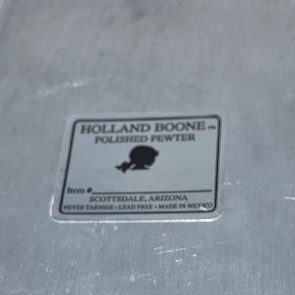 Holland Boone Polished Pewter Hearts
Vanity tray / trinket dish 8" x 4.5” - Picture 6 of 6